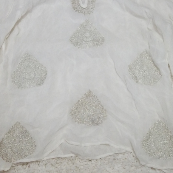 BEAUTIFUL - Chicos Womens Sheer Embroidered Blouse - Picture 4 of 7